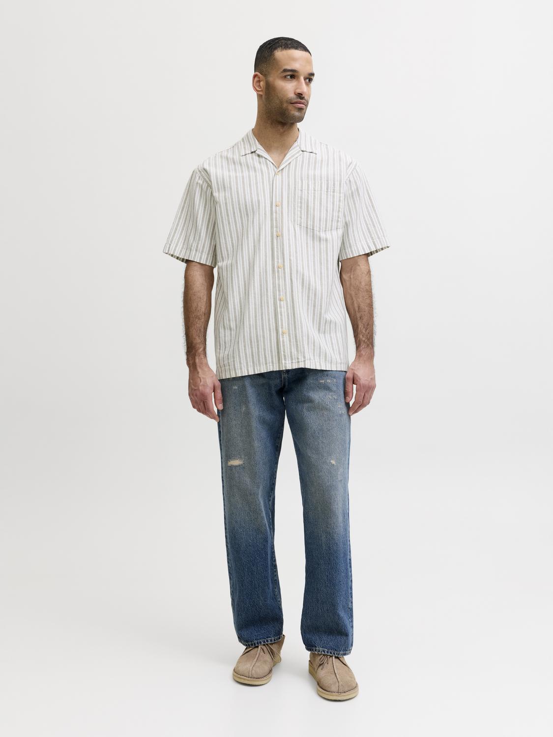 model_shot-front_full